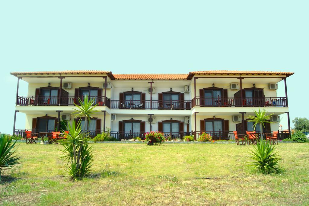 Studios Erotokritos Ammouliani Exterior photo