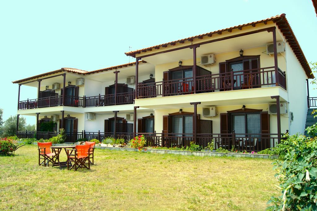 Studios Erotokritos Ammouliani Exterior photo