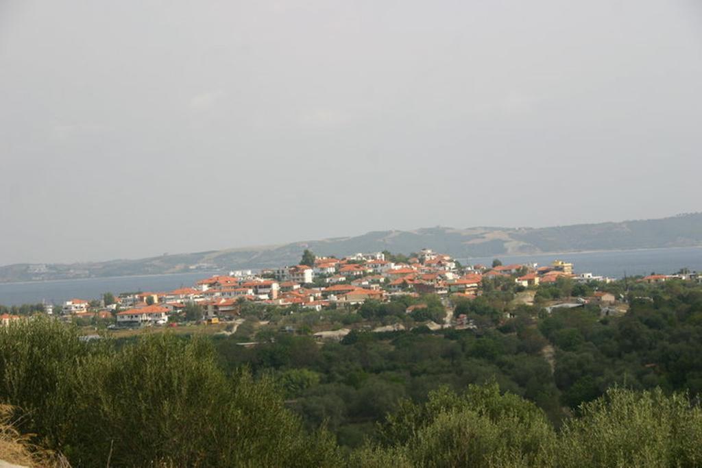 Studios Erotokritos Ammouliani Exterior photo