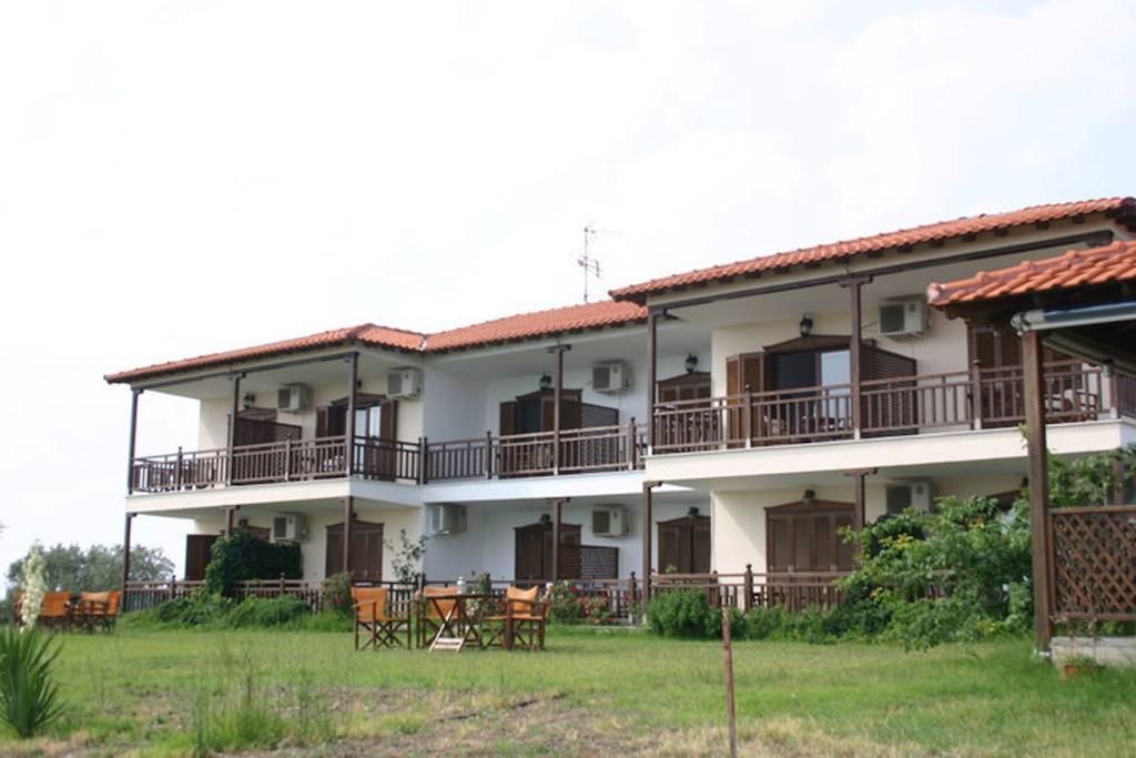 Studios Erotokritos Ammouliani Exterior photo