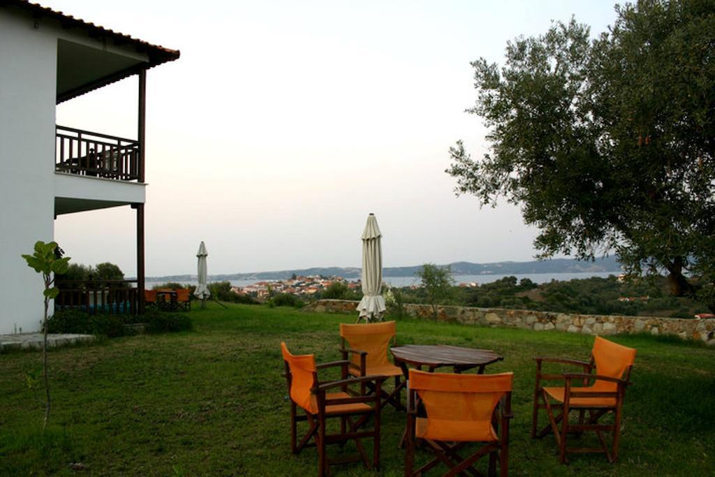 Studios Erotokritos Ammouliani Exterior photo