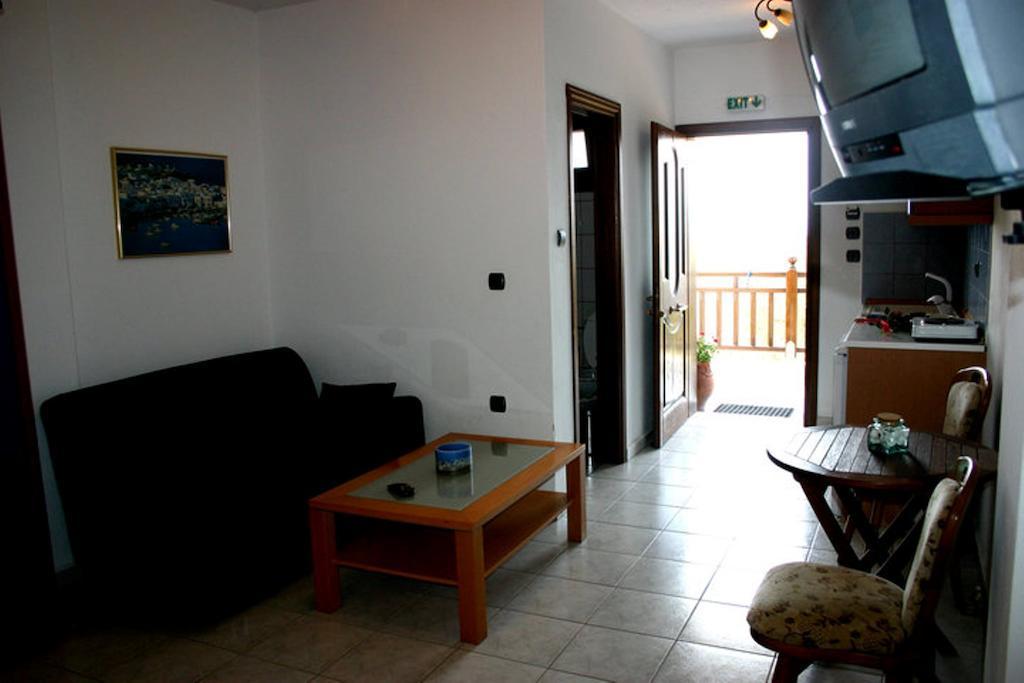Studios Erotokritos Ammouliani Room photo
